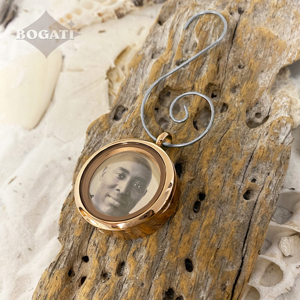 J-2060 Cherished Memory Locket Ornament