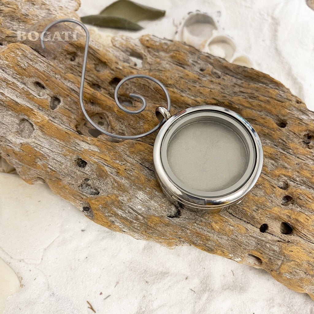 J-2060 Cherished Memory Locket Ornament