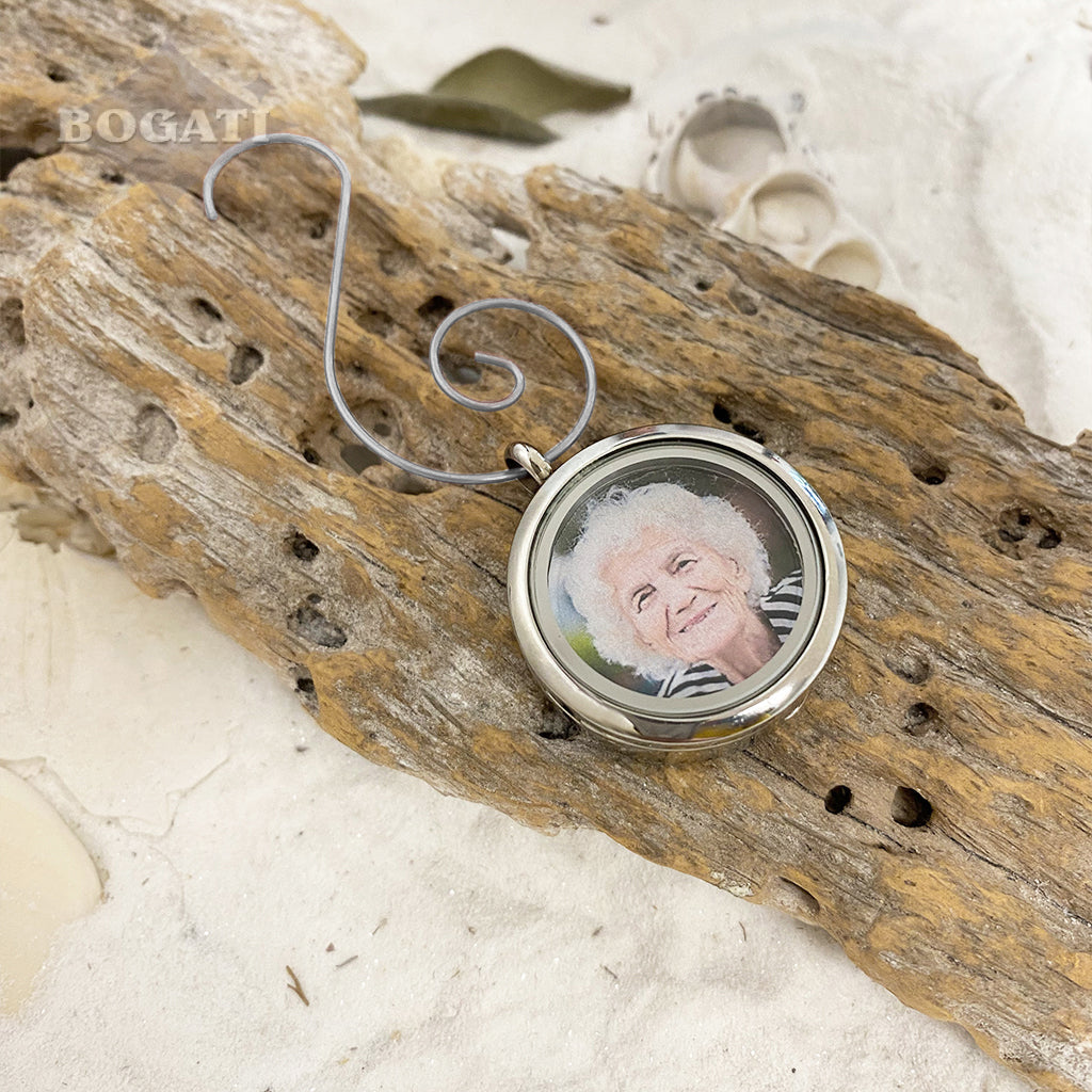 J-2060 Cherished Memory Locket Ornament