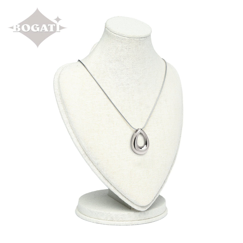 J-575 - Rounded Teardrop - Silver-tone - Pendant with ChainJ-575 - Rounded Teardrop - Silver-tone - Pendant with Chain