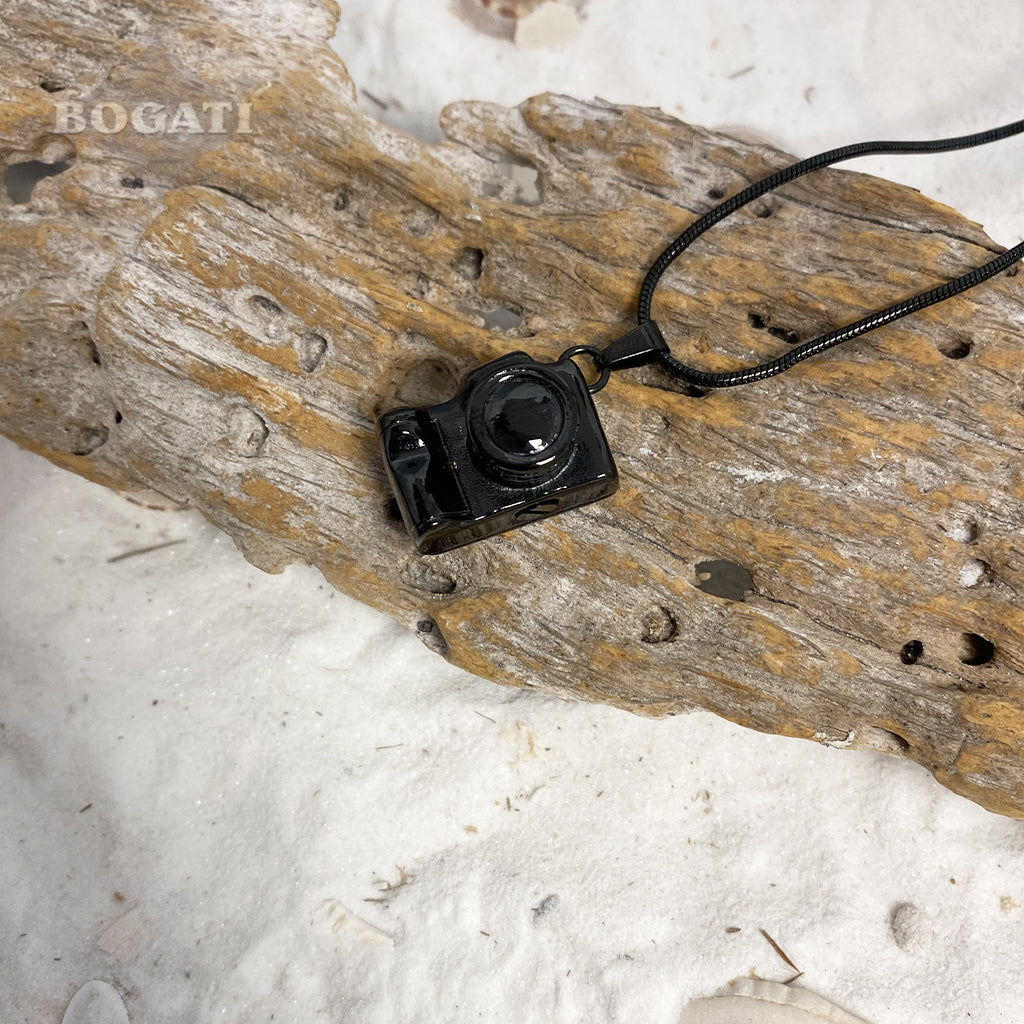 CLEARANCE - J-1855 - Camera - Pendant with Chain