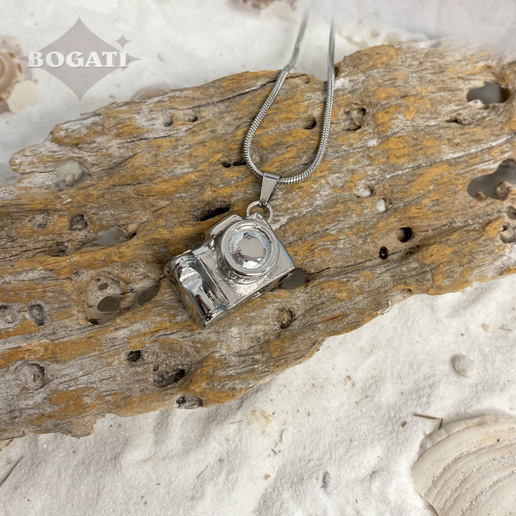 CLEARANCE - J-1855 - Camera - Pendant with Chain